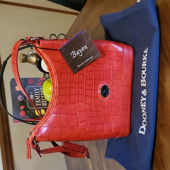 Dooney & Bourke Handbags - NWT 1999 Vintage Dooney & Bourke red Croco Hobo Bag 🧳